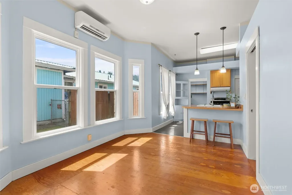 917 Monroe Hoquiam WA 98550