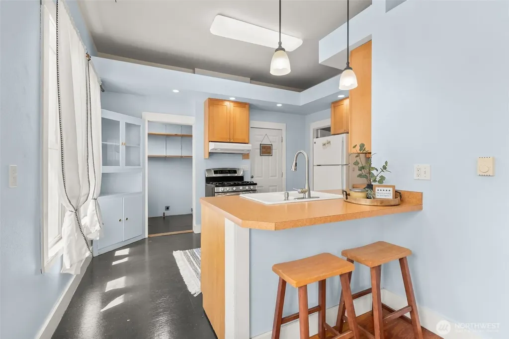917 Monroe Hoquiam WA 98550