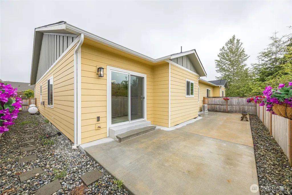 50 Nimbus Sequim WA 98382