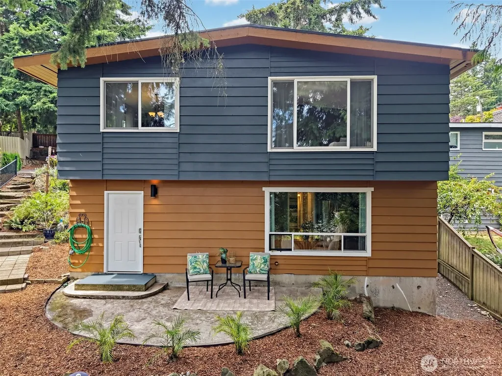 16106 Densmore Avenue N Shoreline WA 98133