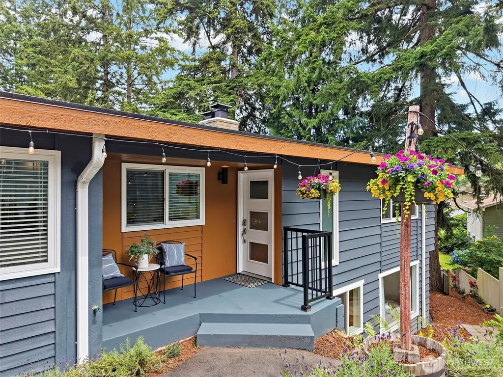 16106 Densmore Avenue N Shoreline WA 98133