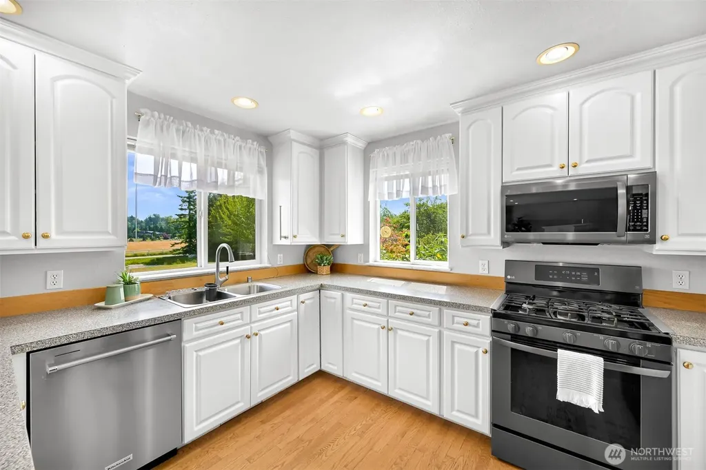 5425 Papetti Lane Bellingham WA 98226