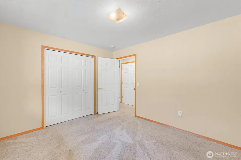 5425 Papetti Lane Bellingham WA 98226
