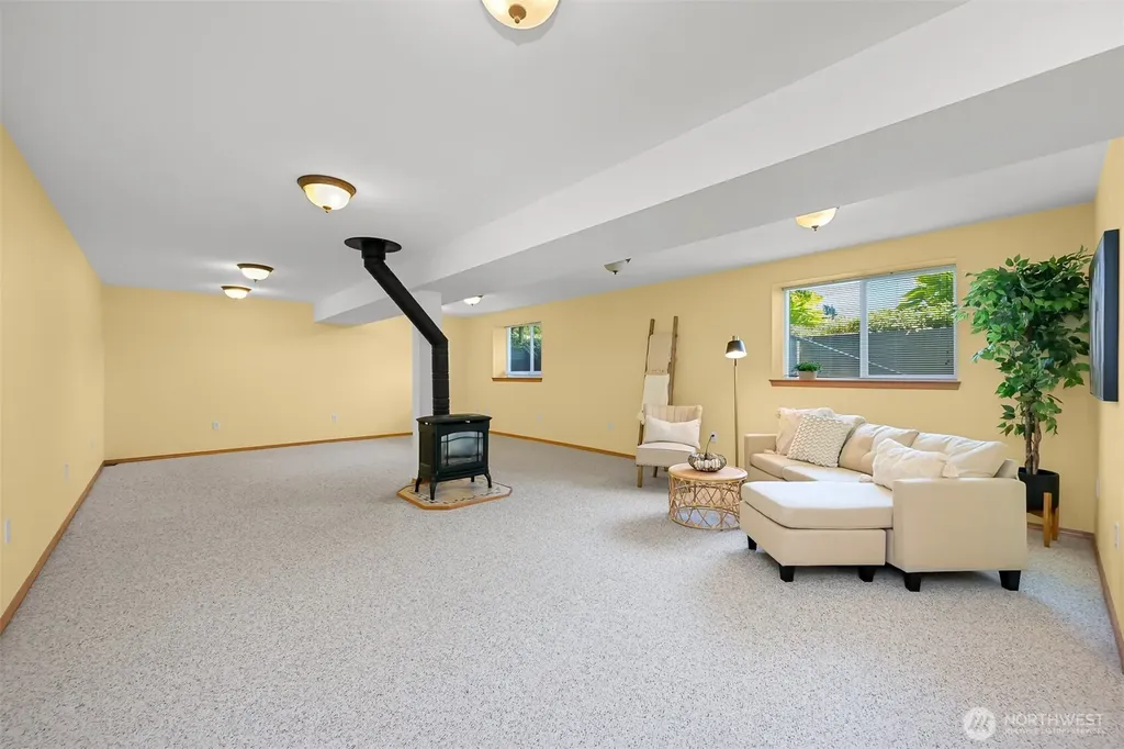 5425 Papetti Lane Bellingham WA 98226