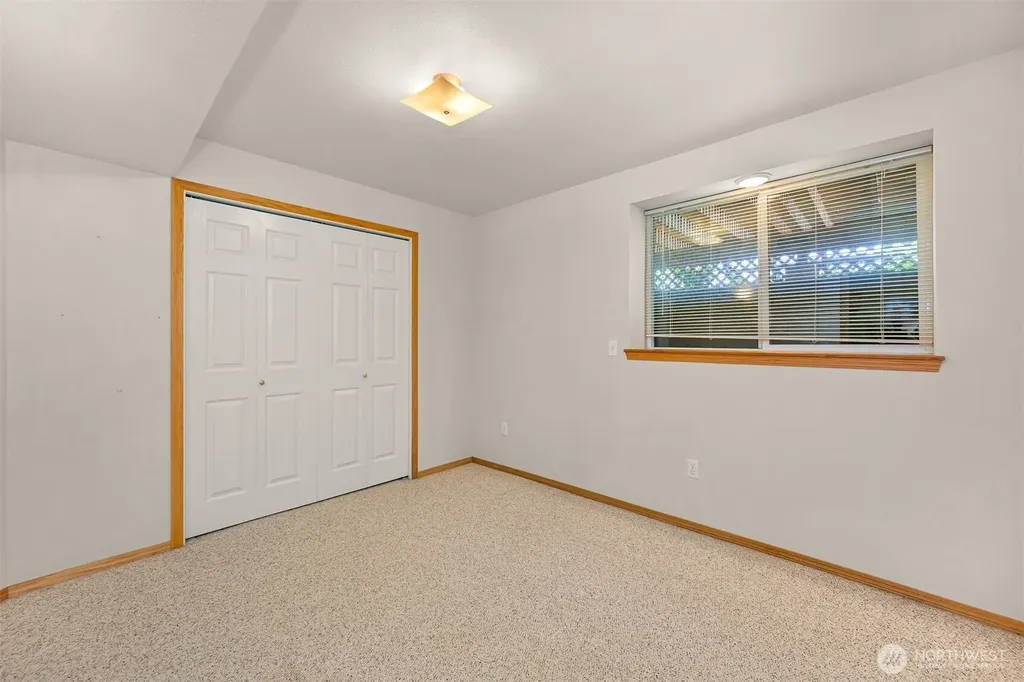 5425 Papetti Lane Bellingham WA 98226