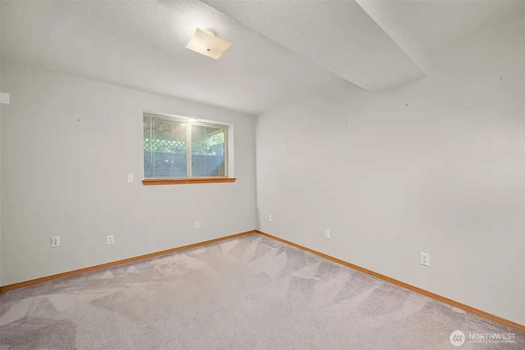 5425 Papetti Lane Bellingham WA 98226