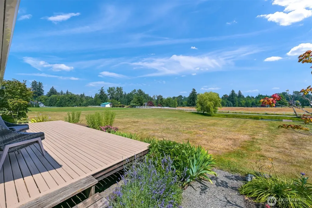 5425 Papetti Lane Bellingham WA 98226