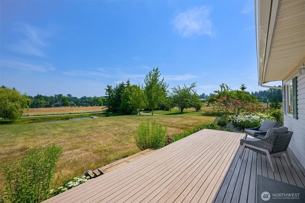 5425 Papetti Lane Bellingham WA 98226