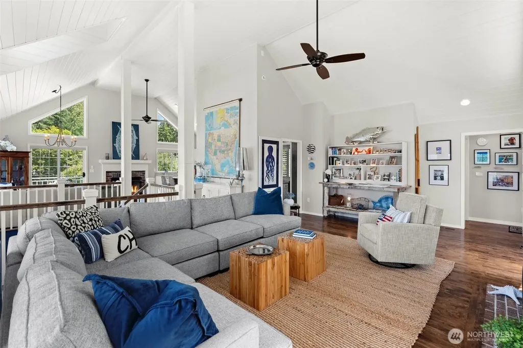 586 North Shore Boulevard Fox Island WA 98333