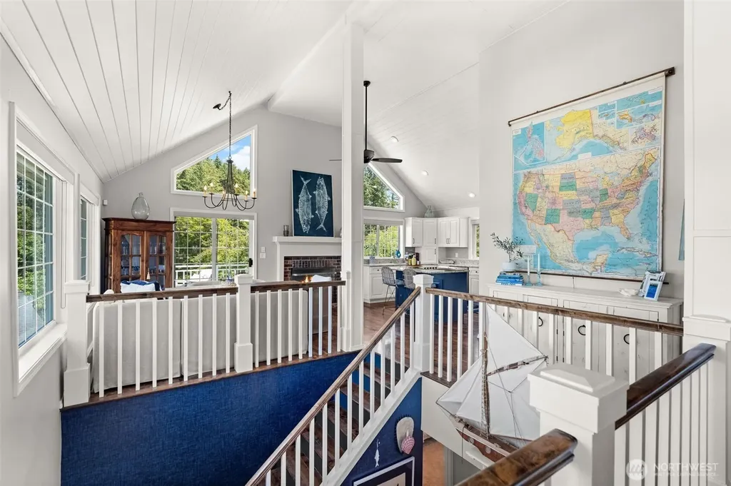 586 North Shore Boulevard Fox Island WA 98333