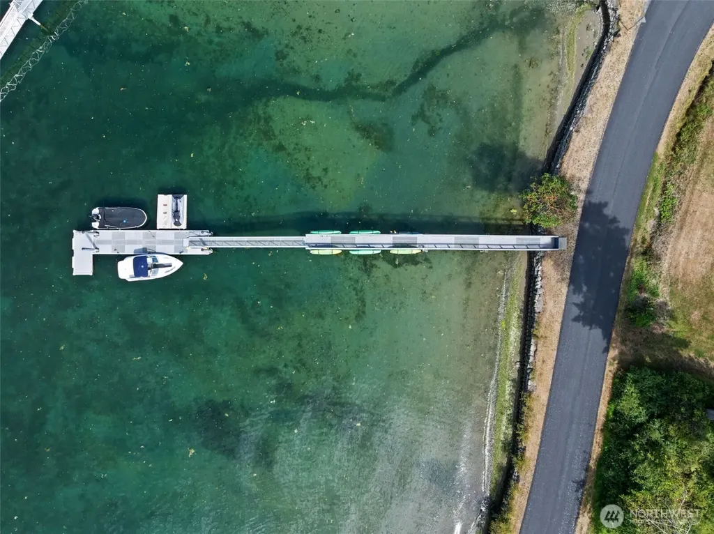 586 North Shore Boulevard Fox Island WA 98333