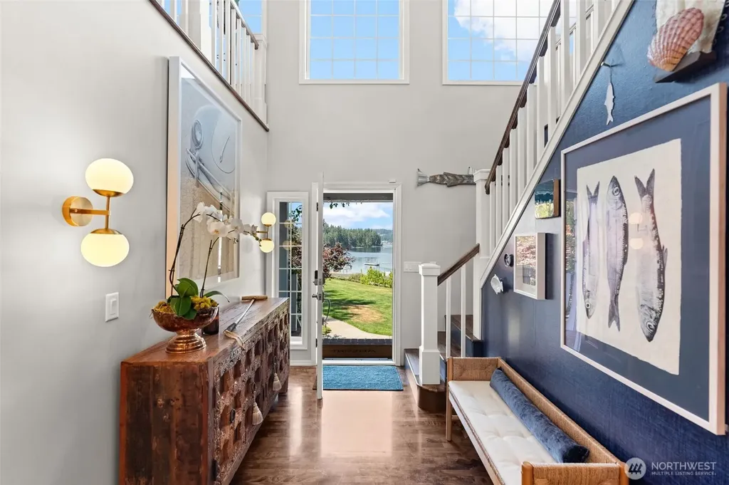 586 North Shore Boulevard Fox Island WA 98333