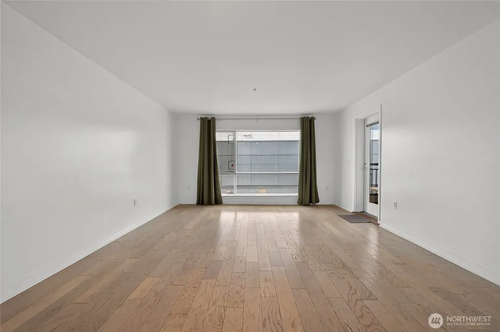321 10th Avenue S Seattle WA 98104