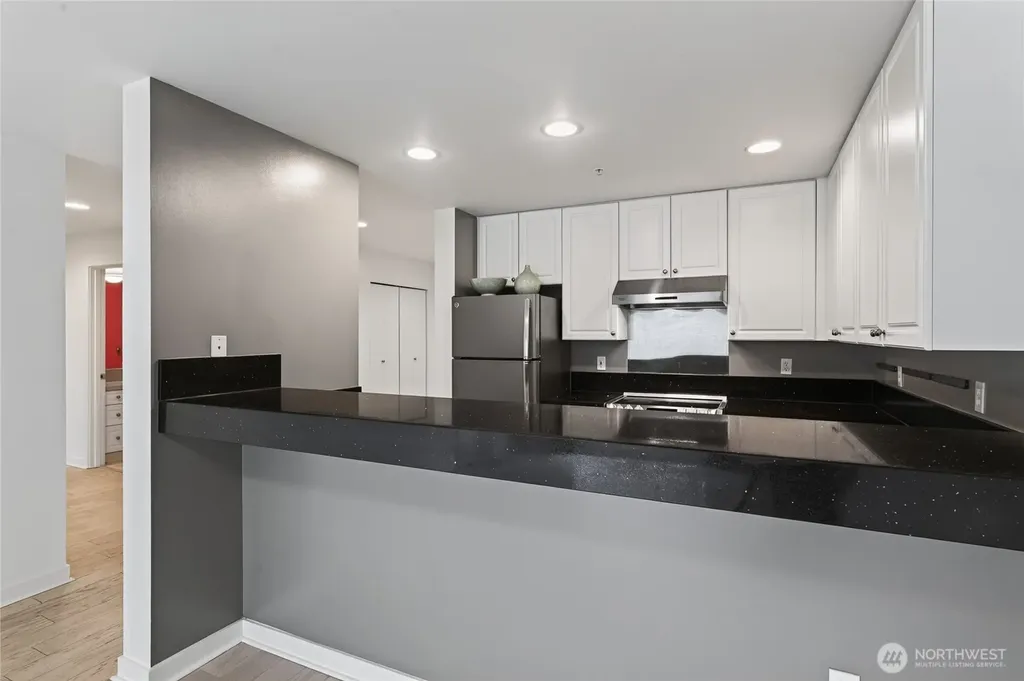 321 10th Avenue S Seattle WA 98104