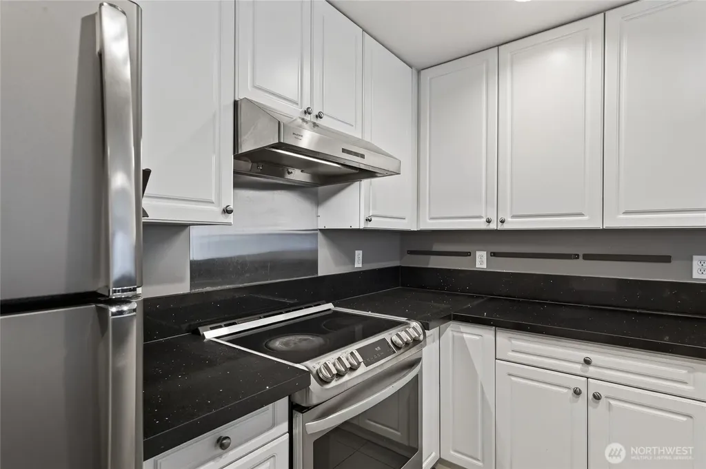 321 10th Avenue S Seattle WA 98104