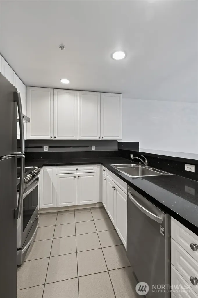 321 10th Avenue S Seattle WA 98104