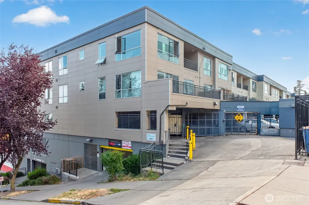 321 10th Avenue S Seattle WA 98104