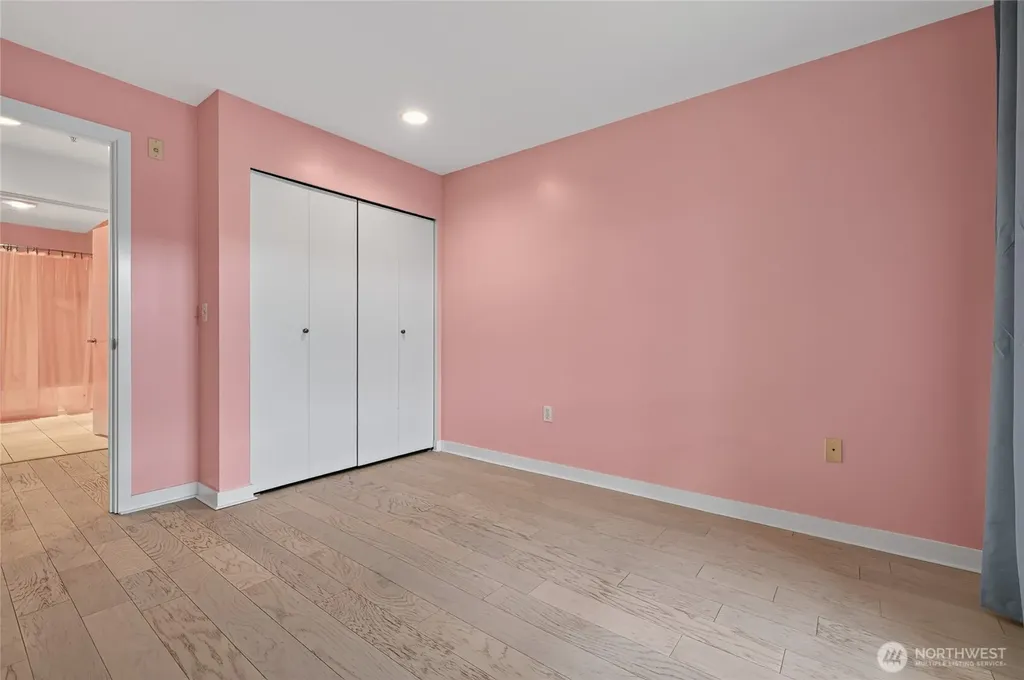 321 10th Avenue S Seattle WA 98104