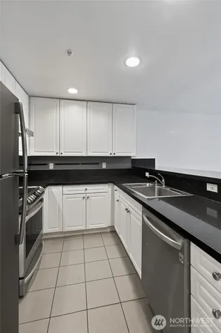 321 10th Avenue S Seattle WA 98104