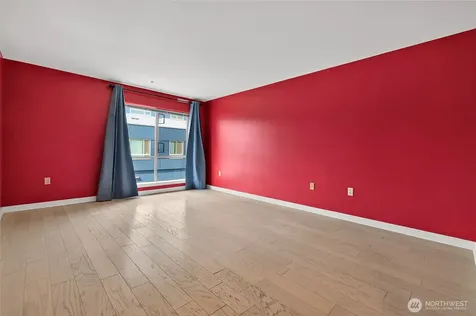 321 10th Avenue S Seattle WA 98104