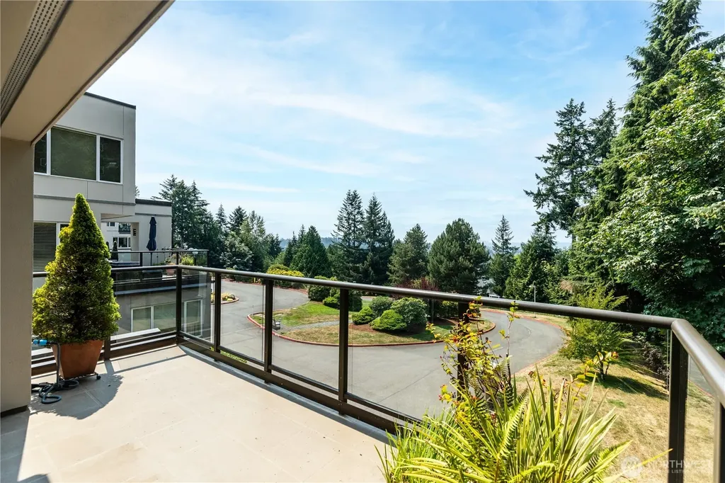 11122 NE 41st Drive Kirkland WA 98033