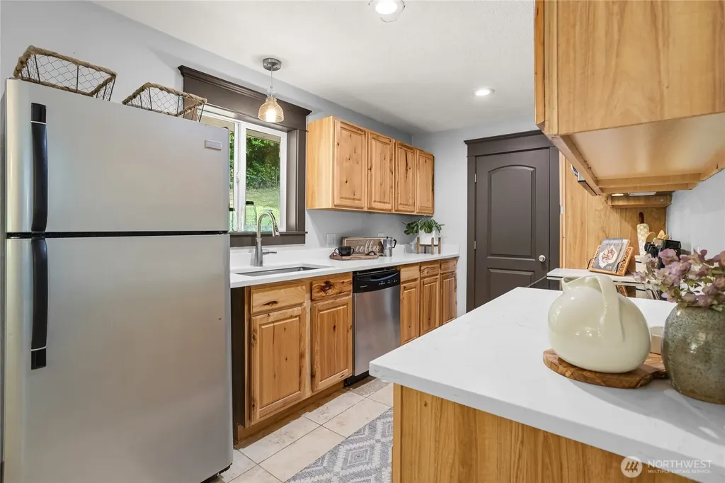 2388 Anderson Hill Rd SW Port Orchard WA 98367