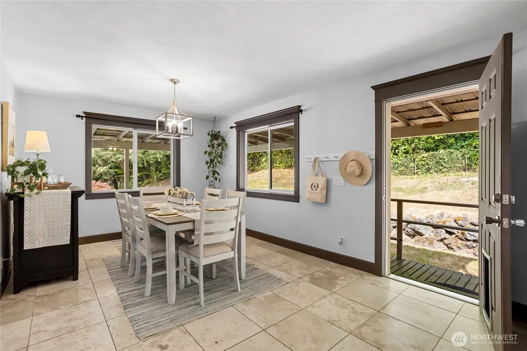 2388 Anderson Hill Rd SW Port Orchard WA 98367