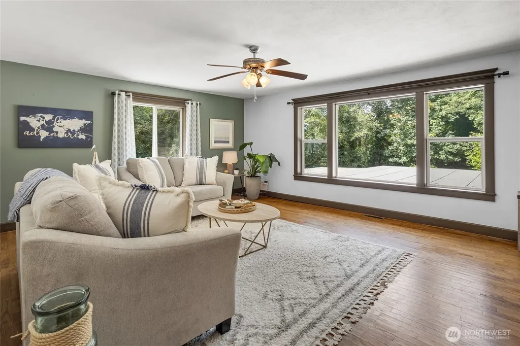 2388 Anderson Hill Rd SW Port Orchard WA 98367