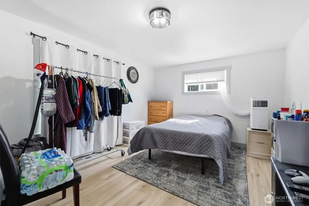 214 E 68th Street Tacoma WA 98404