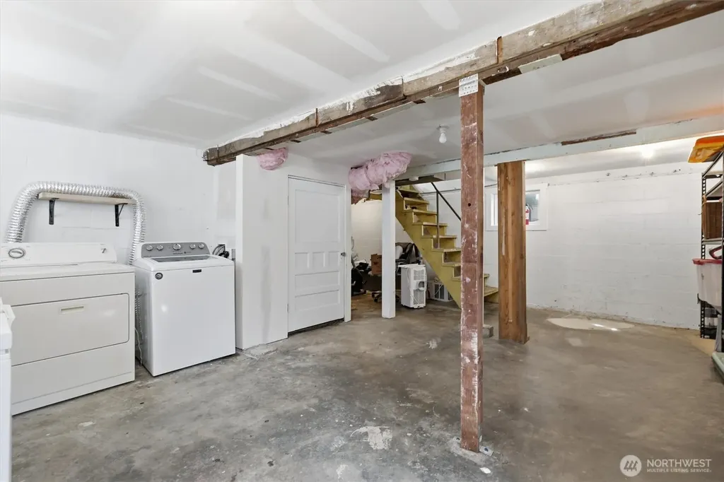 214 E 68th Street Tacoma WA 98404