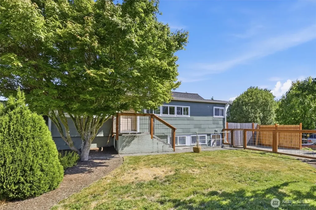 214 E 68th Street Tacoma WA 98404