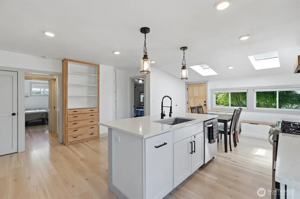 214 E 68th Street Tacoma WA 98404