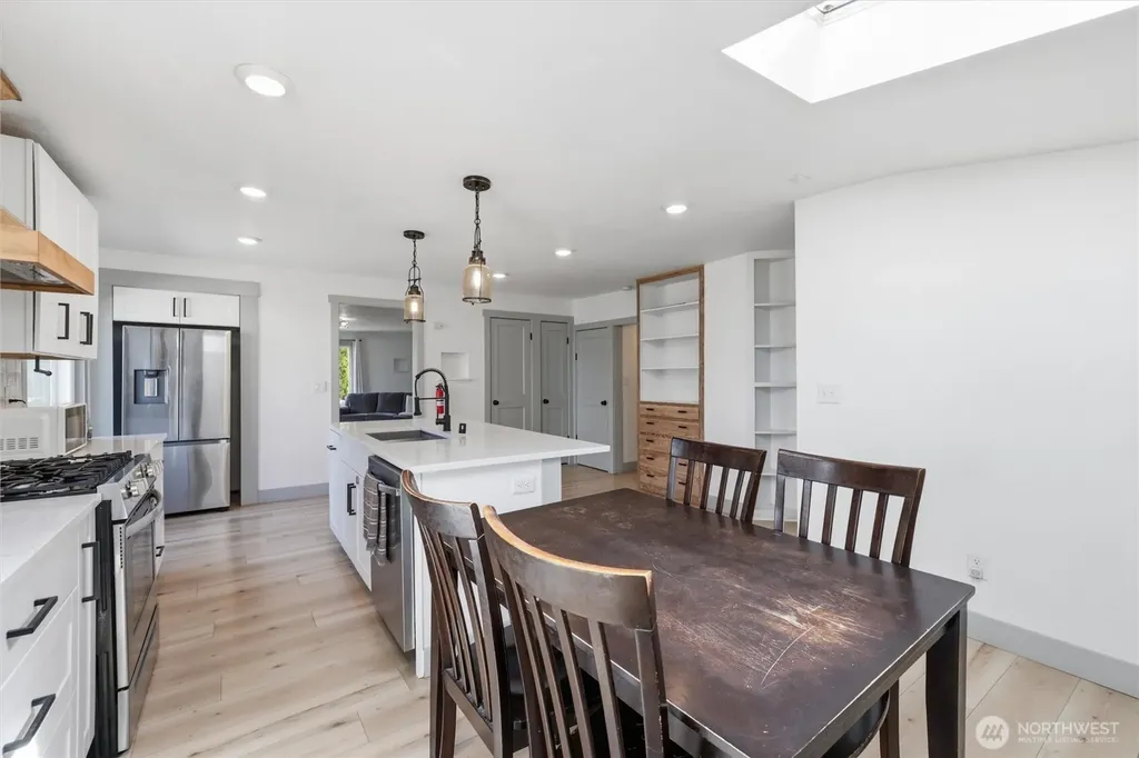 214 E 68th Street Tacoma WA 98404