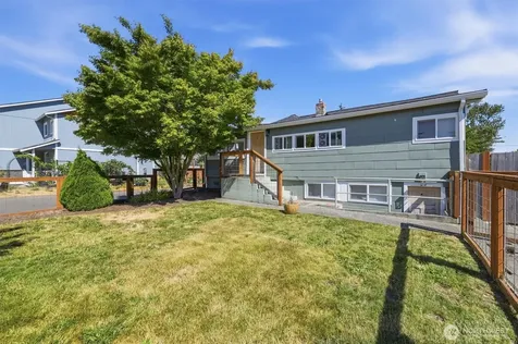 214 E 68th Street Tacoma WA 98404