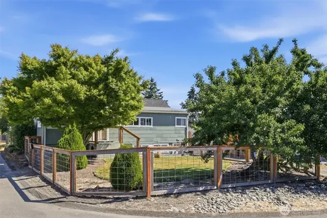 214 E 68th Street Tacoma WA 98404