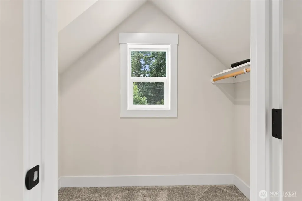 409 Ofarrell Cutoff Road E Bonney Lake WA 98391
