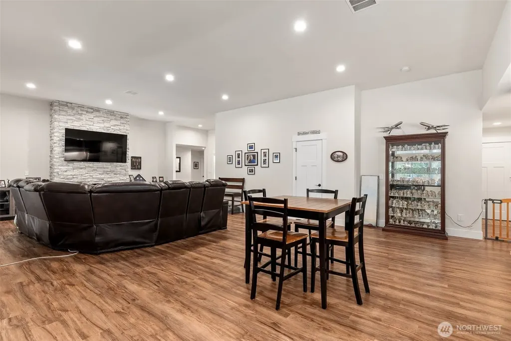 409 Ofarrell Cutoff Road E Bonney Lake WA 98391