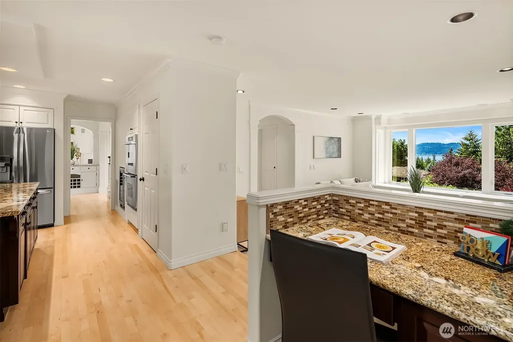 20230 NE 18th Place Sammamish WA 98074