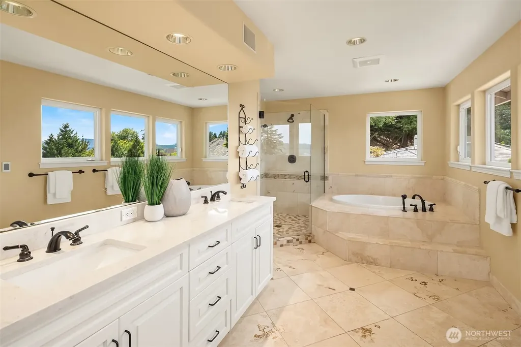 20230 NE 18th Place Sammamish WA 98074