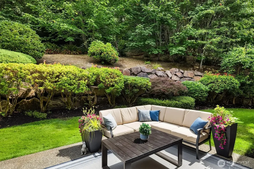 20230 NE 18th Place Sammamish WA 98074