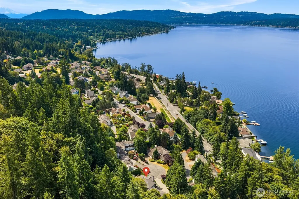 20230 NE 18th Place Sammamish WA 98074