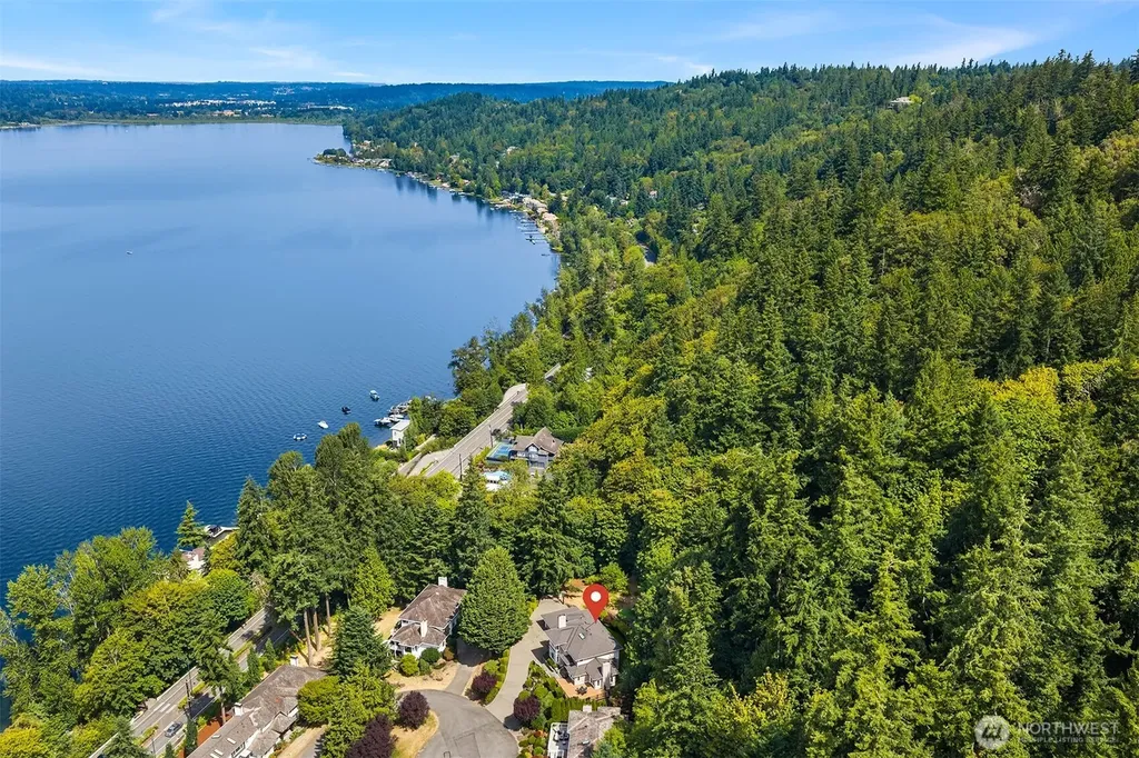 20230 NE 18th Place Sammamish WA 98074