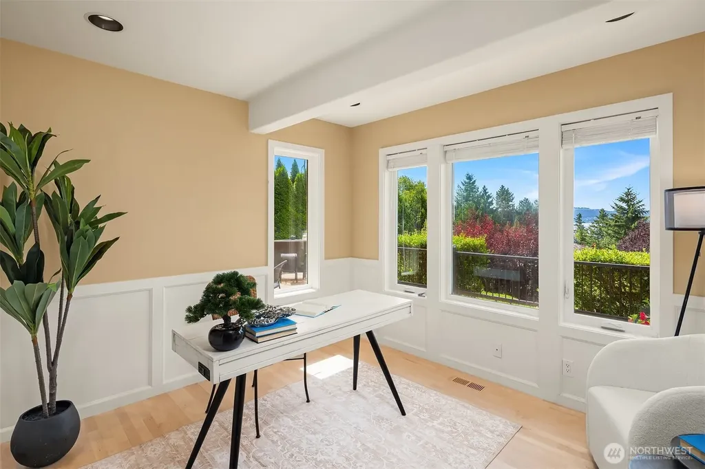 20230 NE 18th Place Sammamish WA 98074