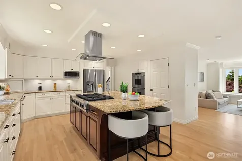 20230 NE 18th Place Sammamish WA 98074