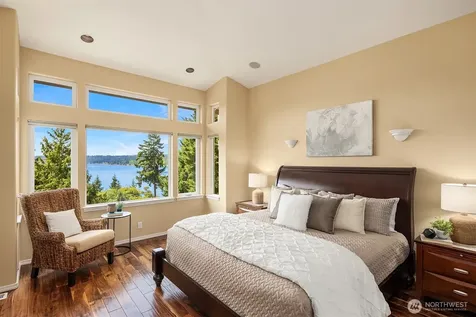 20230 NE 18th Place Sammamish WA 98074
