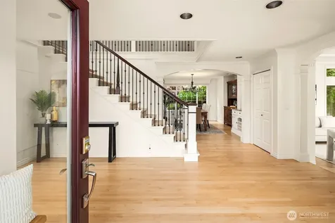20230 NE 18th Place Sammamish WA 98074