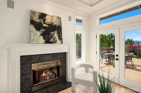 20230 NE 18th Place Sammamish WA 98074