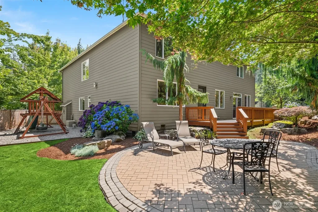 9463 221st Place NE Redmond WA 98053
