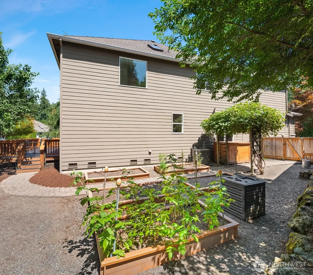 9463 221st Place NE Redmond WA 98053