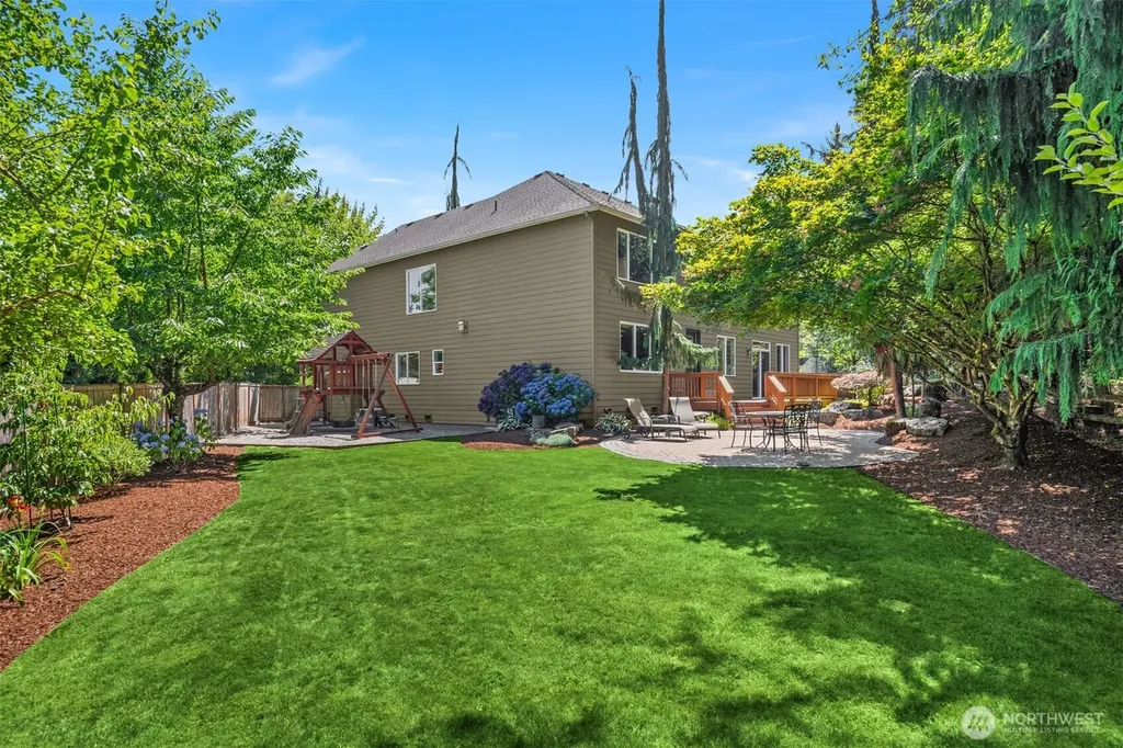 9463 221st Place NE Redmond WA 98053